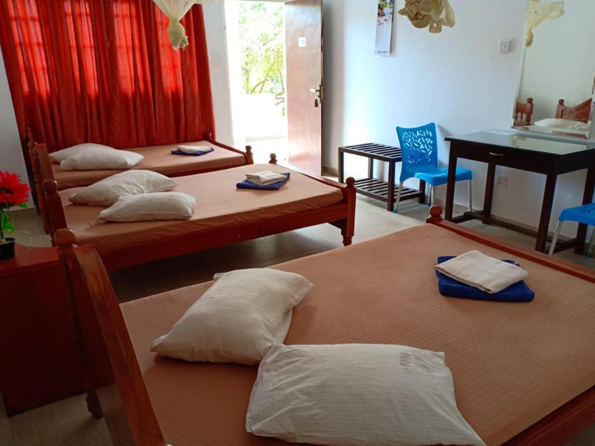 Hotel Senora Kataragama Ngoại thất bức ảnh