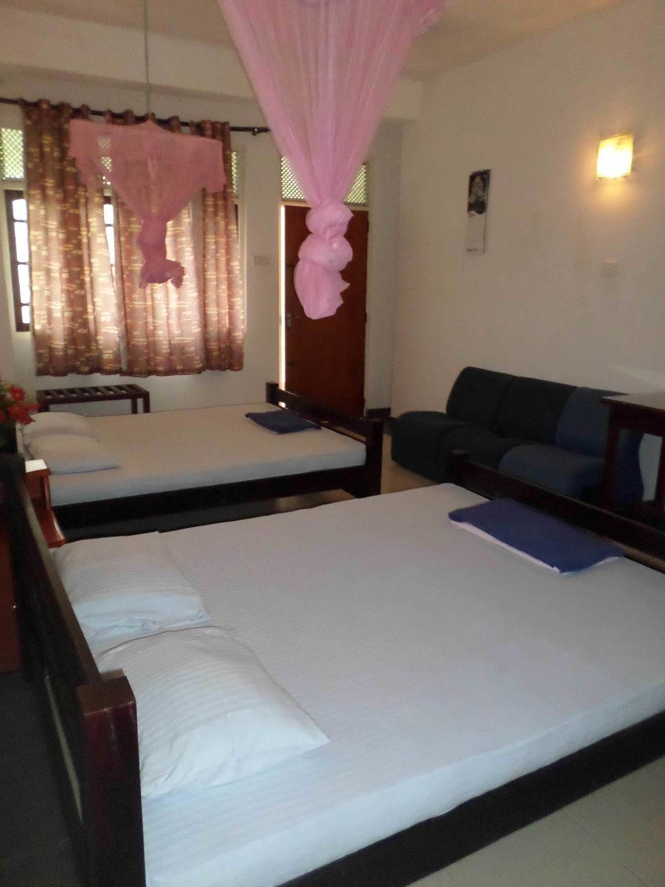 Hotel Senora Kataragama Ngoại thất bức ảnh