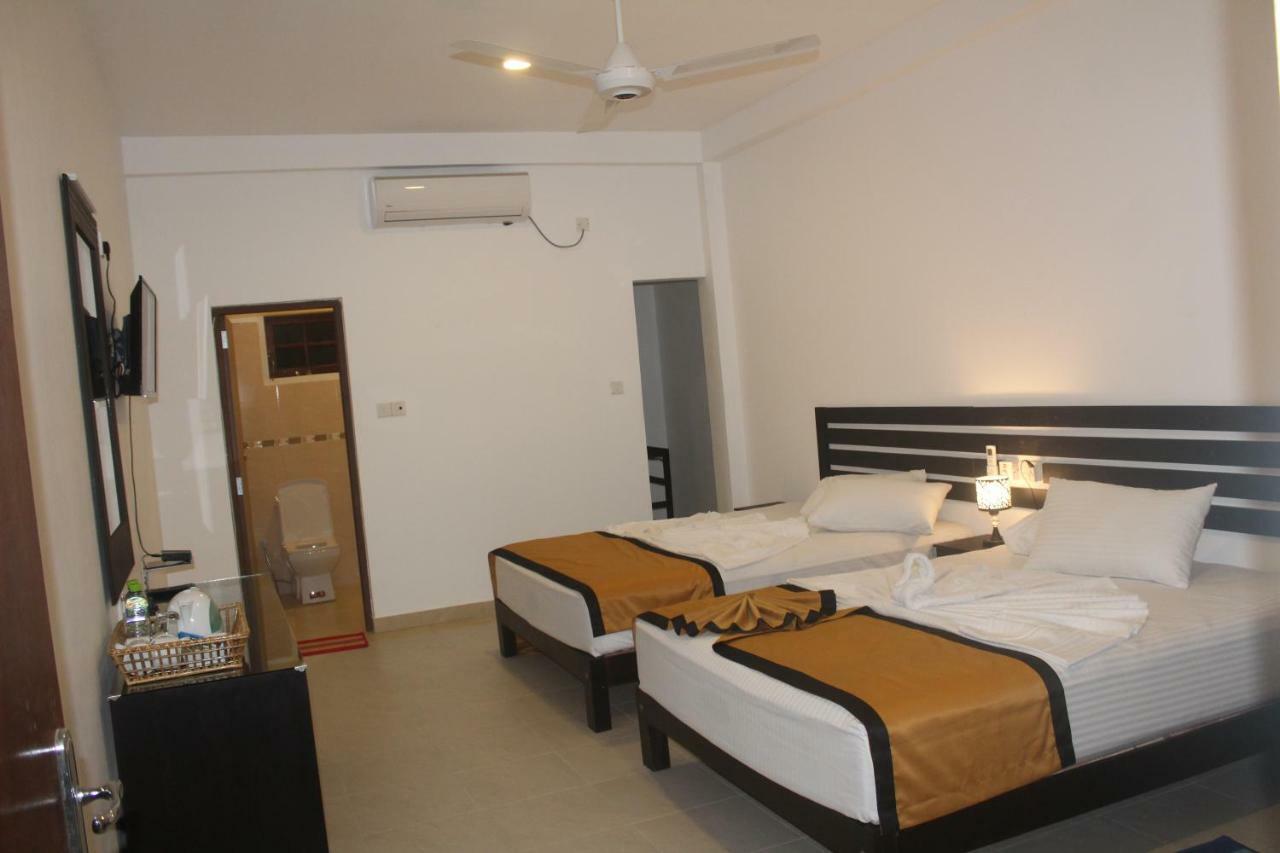 Hotel Senora Kataragama Ngoại thất bức ảnh