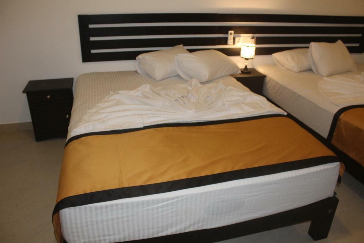 Hotel Senora Kataragama Ngoại thất bức ảnh