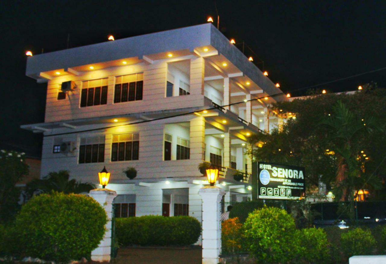Hotel Senora Kataragama Ngoại thất bức ảnh